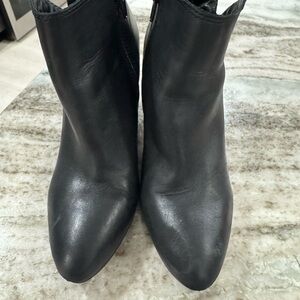 Aldo Black Leather Pointed Ankle Booties